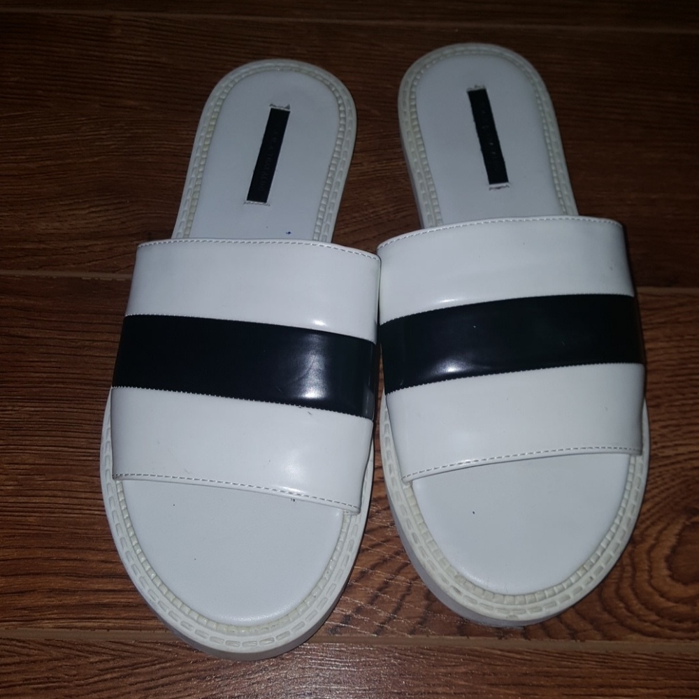 Zara Black and White Sandals